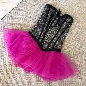 Moulin Rouge French Burlesque Dancer Halloween costume